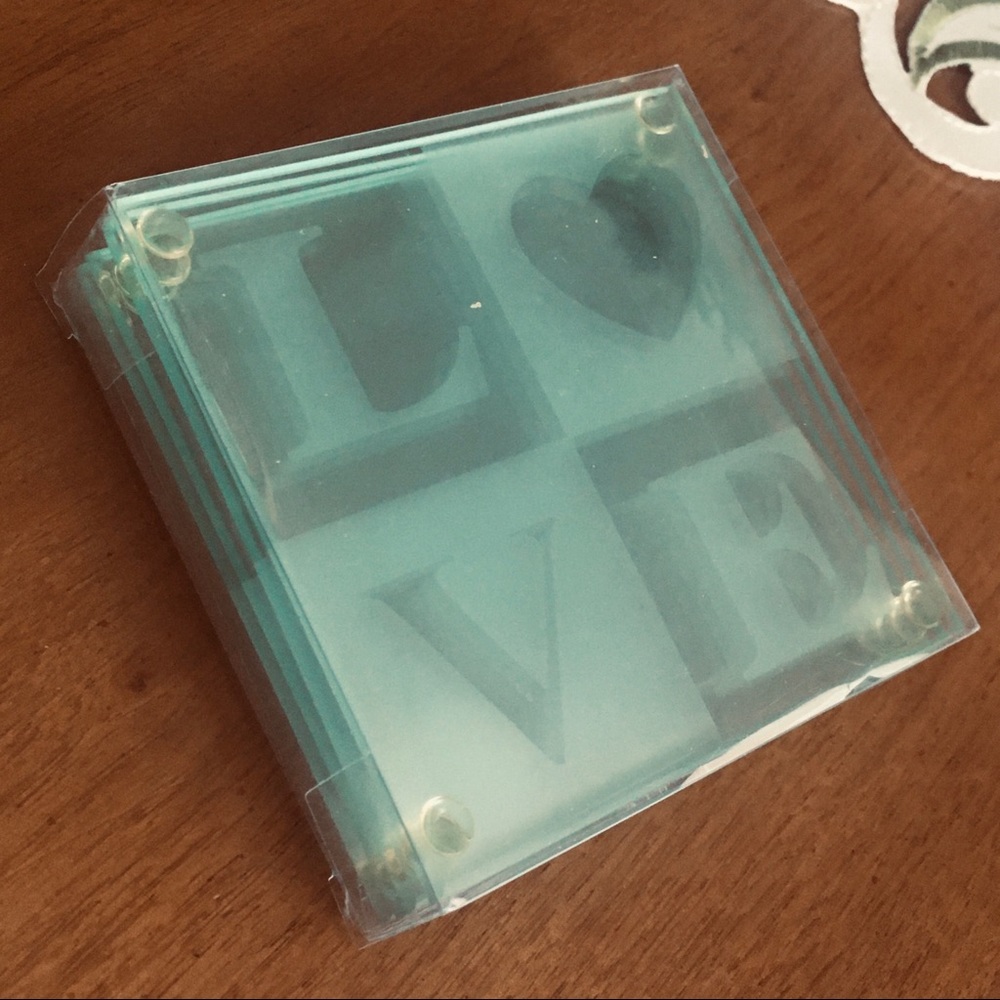 NIB Kate Aspen glass LOVE heart coaster set of 4 - Picture 2 of 3
